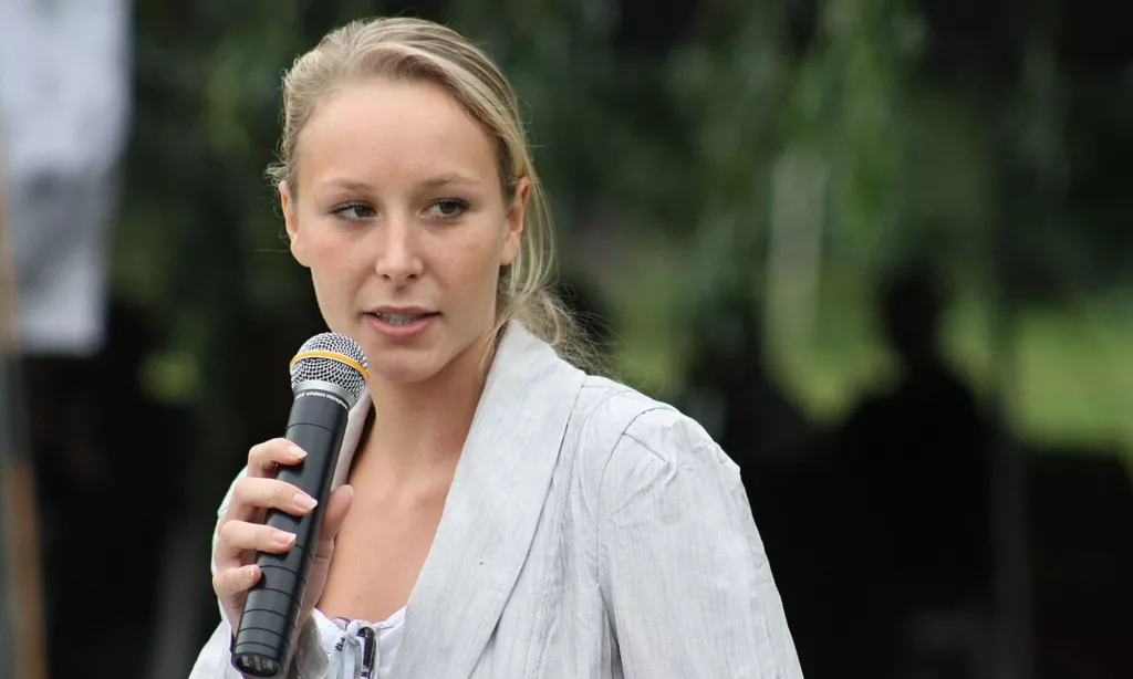 marion maréchal vers une nouvelle coalition à droite