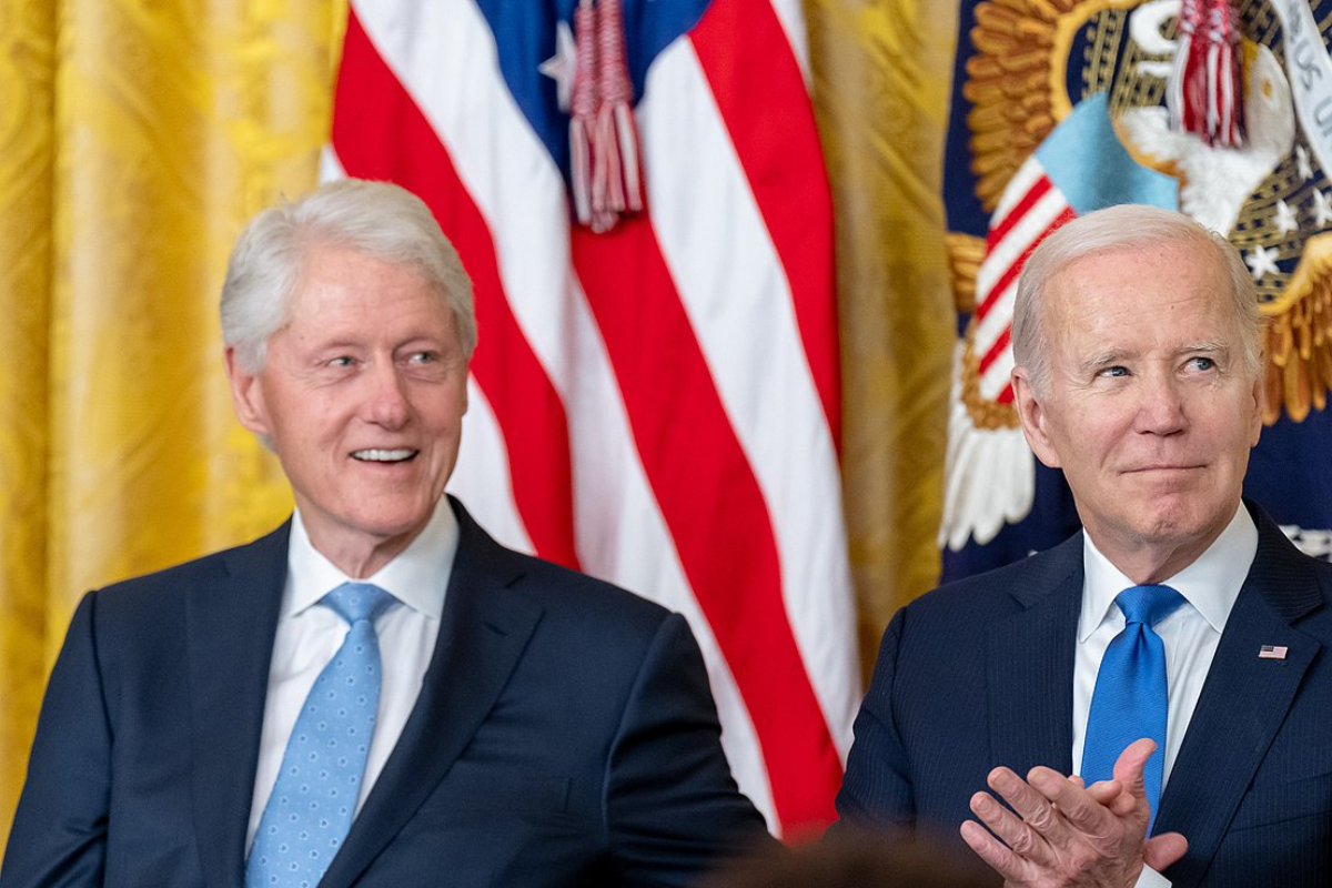 Bill Clinton, une vie politique marquée par des défis personnels.