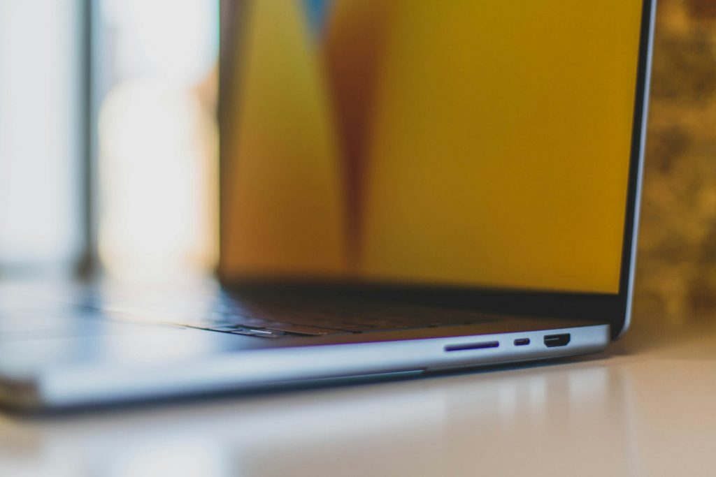 Chargeur unique USB-C : une mesure écologique et économique qui transforme l’électronique en France. 