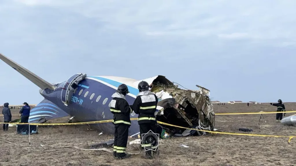 Boîte noire récupérée : le crash du vol Baku-Grozny soulève de lourdes questions.