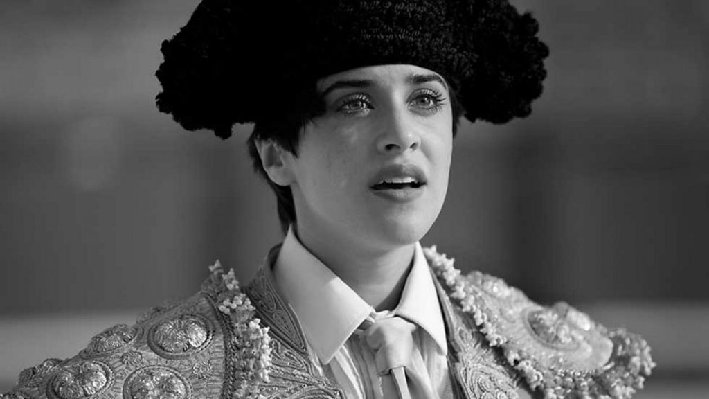 Carmen, blanche-neige andalouse incarnée par Macarena Garcia