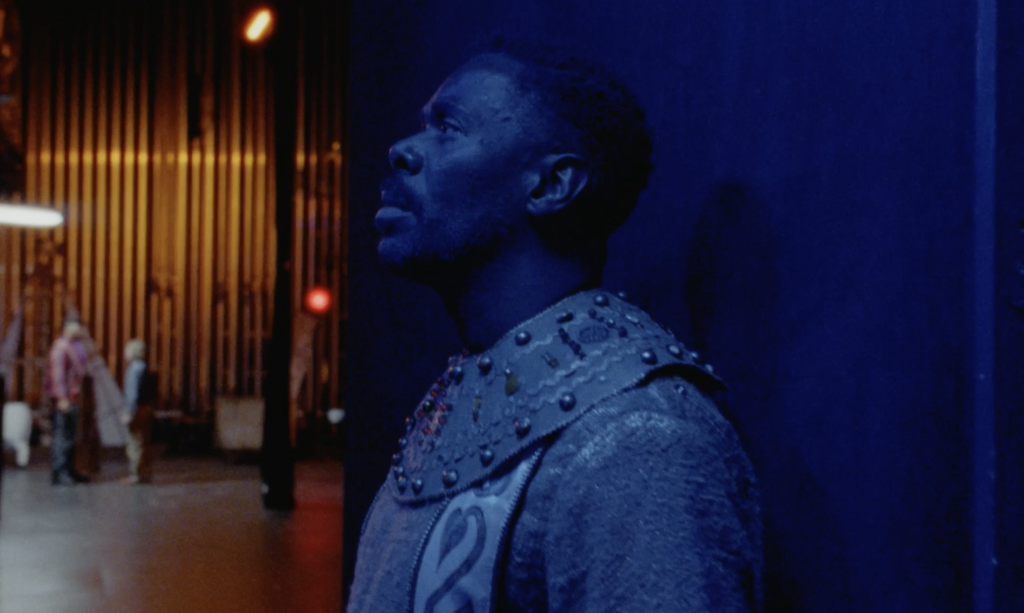 Le théâtre comme miroir de son identité
