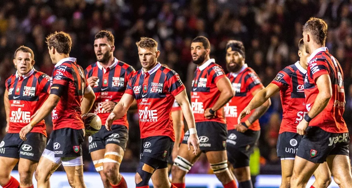 équipe du RCT au Stade Mayol, temple du rugby toulonnais