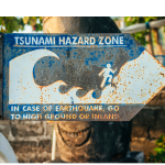 Évacuation des habitants des Tonga suite à l'alerte tsunami.