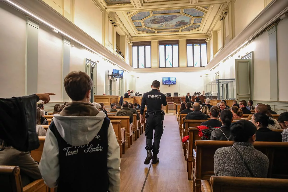 Jugement dans la cours d'assises de la Gironde.