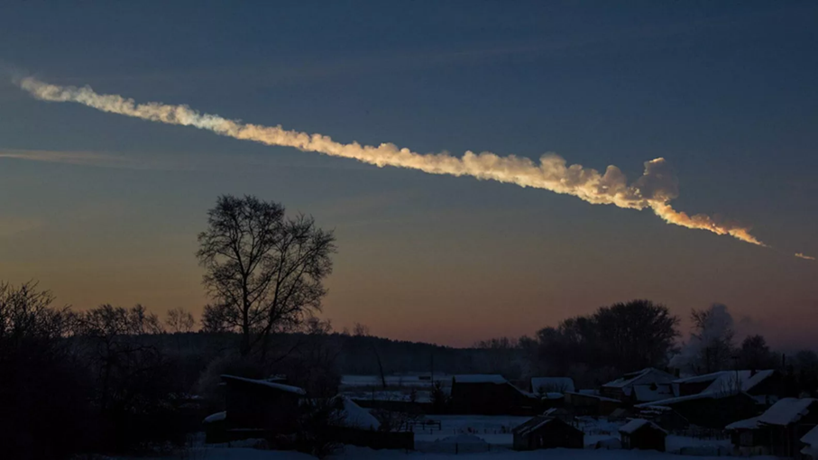 Trace de fumé dans le ciel